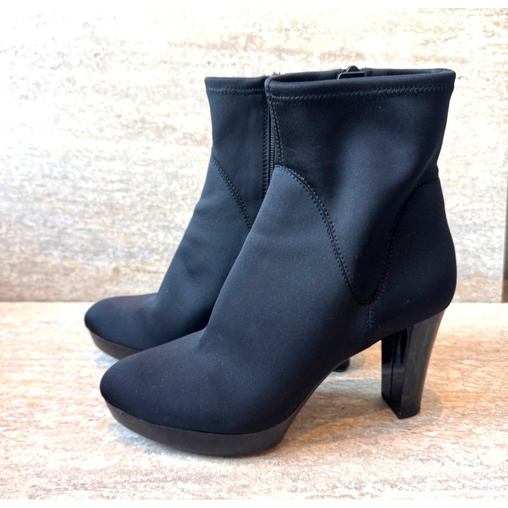 Donald Pliner "Erma" Black Women's Booties Block Heel Sexy Glam Going Out Sz 8.5